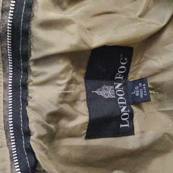 London Fog Trench Coat ❄️ - Picture 6 of 6